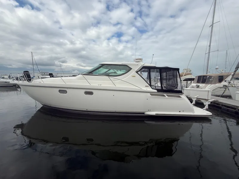 Slide: The Image of Tiara 4300 Sovran 2007 - 3