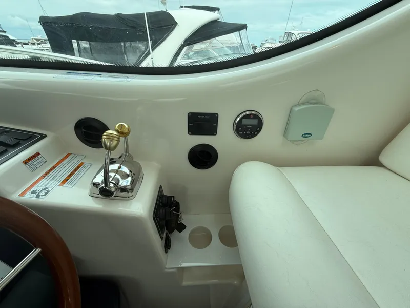 Slide: The Image of Tiara 4300 Sovran 2007 - 33