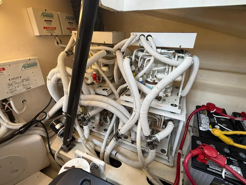 Slide: The Image of Tiara 4300 Sovran 2007 - 62