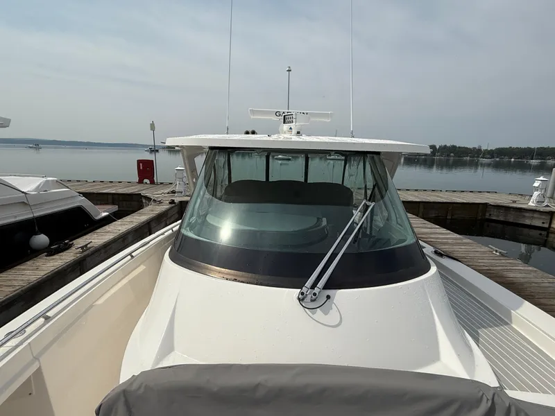 Slide: The Image of Windshield, enclosed helm - 10