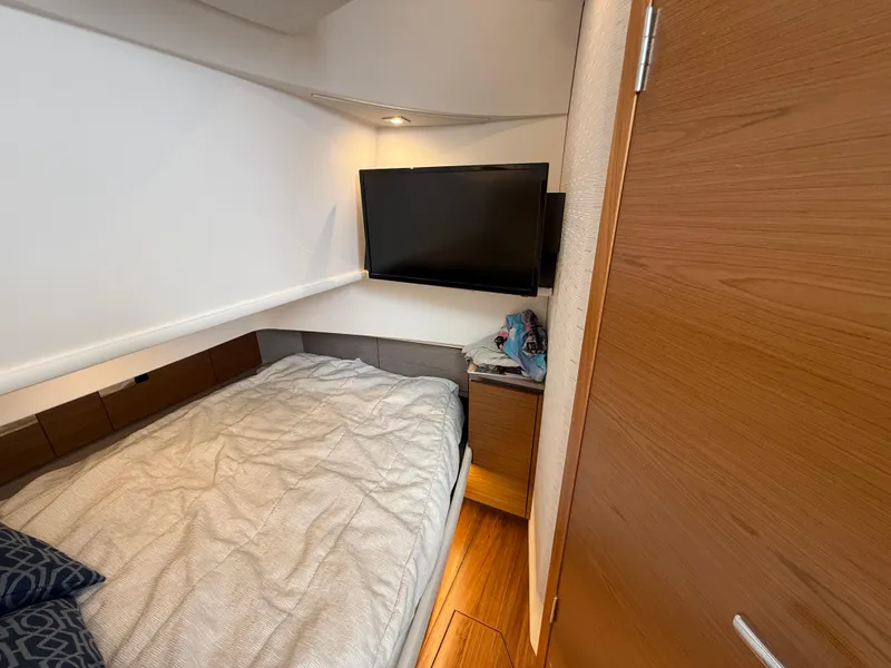 Slide: The Image of Cabin TV - 32