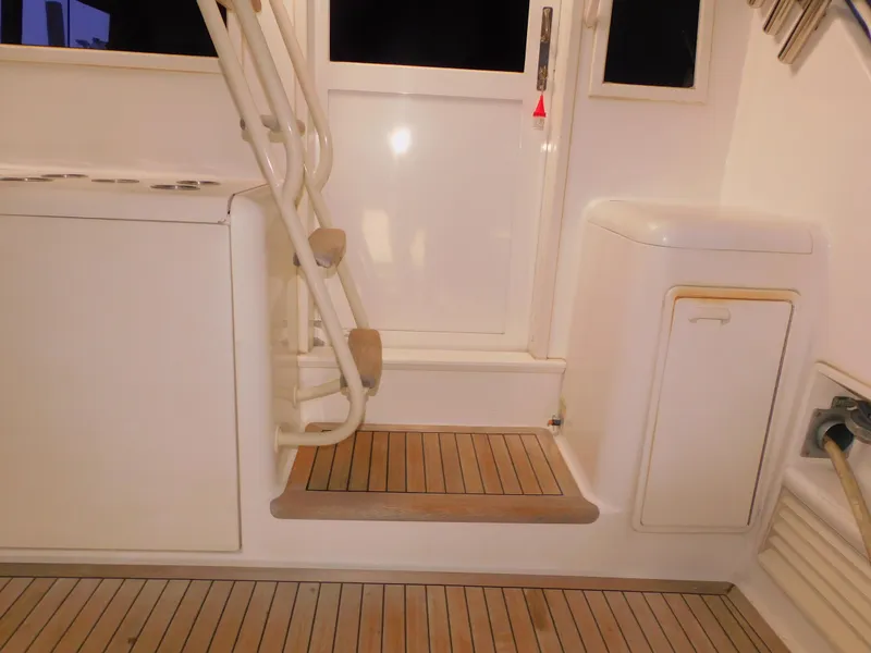 Slide: The Image of Ocean Yachts 48 Super Sport 1998 - 17