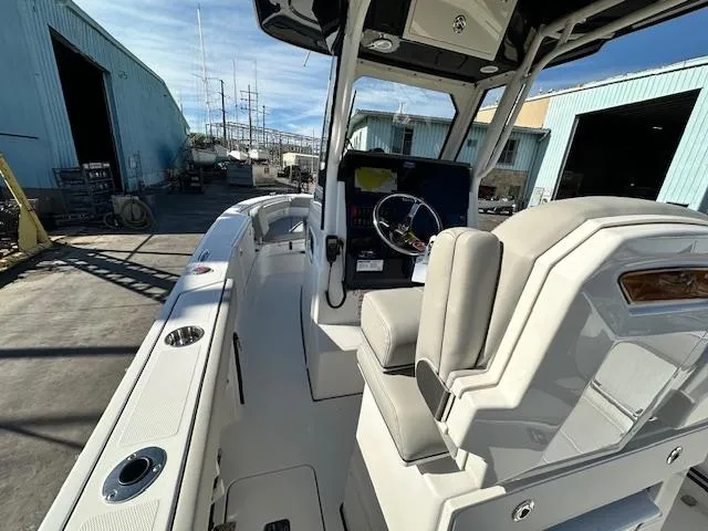 Slide: The Image of Pursuit S 248 Sport 2025 - 12