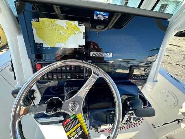 Slide: The Image of Pursuit S 248 Sport 2025 - 17