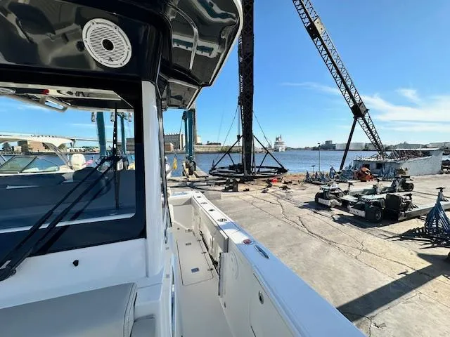 Slide: The Image of Pursuit S 248 Sport 2025 - 30