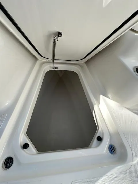 Slide: The Image of Pursuit S 248 Sport 2025 - 33