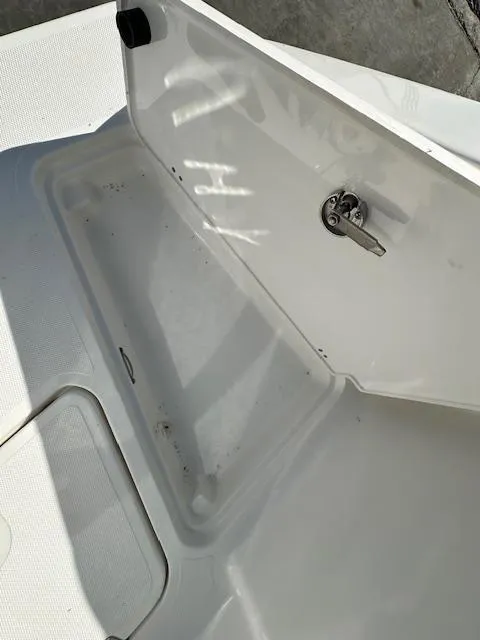 Slide: The Image of Pursuit S 248 Sport 2025 - 38