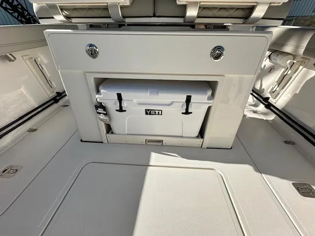 Slide: The Image of Pursuit S 248 Sport 2025 - 9