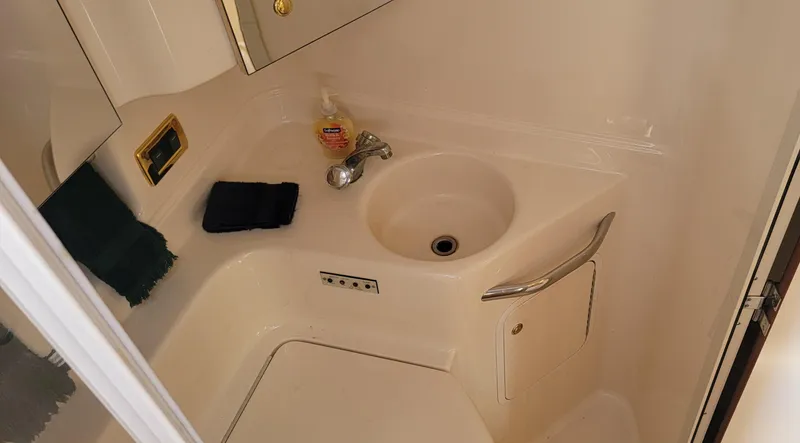 Slide: The Image of Head area sink - 30