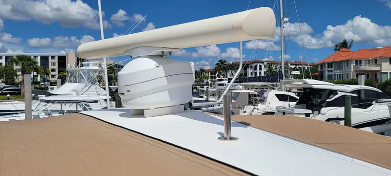 Slide: The Image of Sea Ray 380 Sundancer 2000 - 54