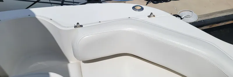 Slide: The Image of Sea Ray 380 Sundancer 2000 - 56