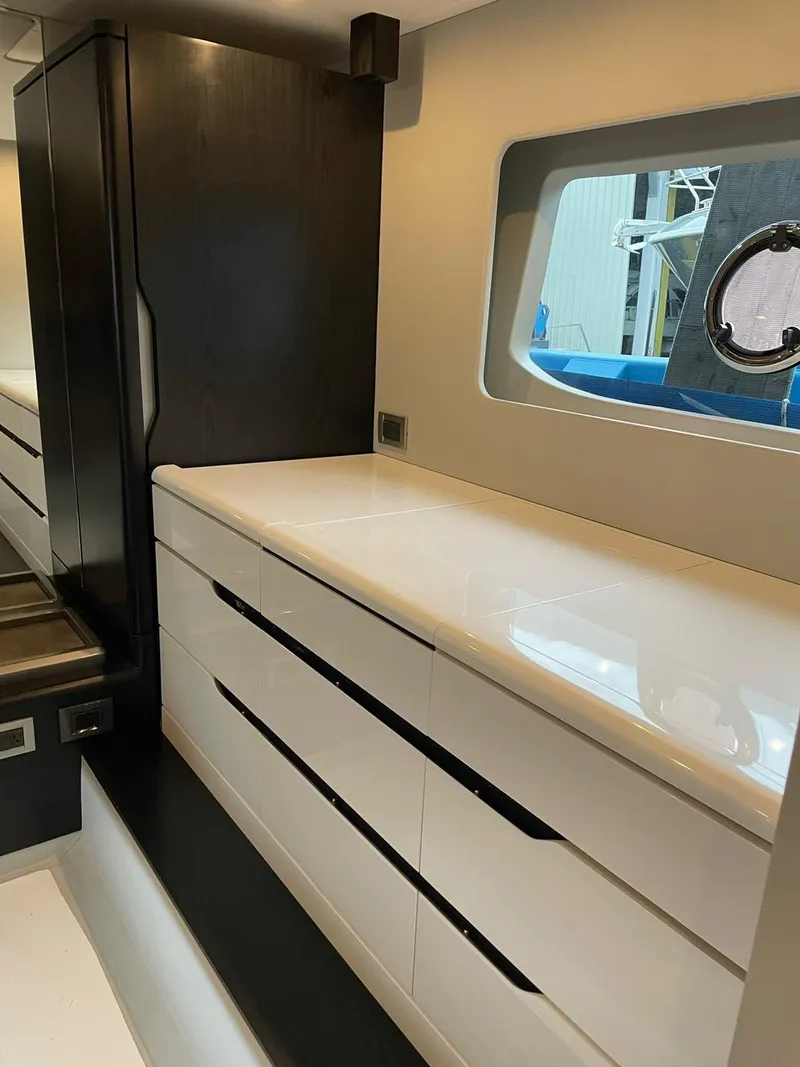 Slide: The Image of Schaefer 660 2023 - 14