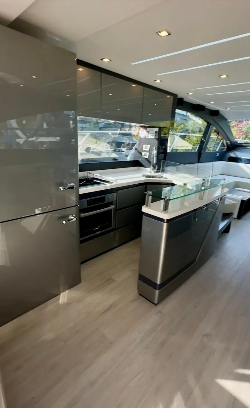 Slide: The Image of Schaefer 660 2023 - 20