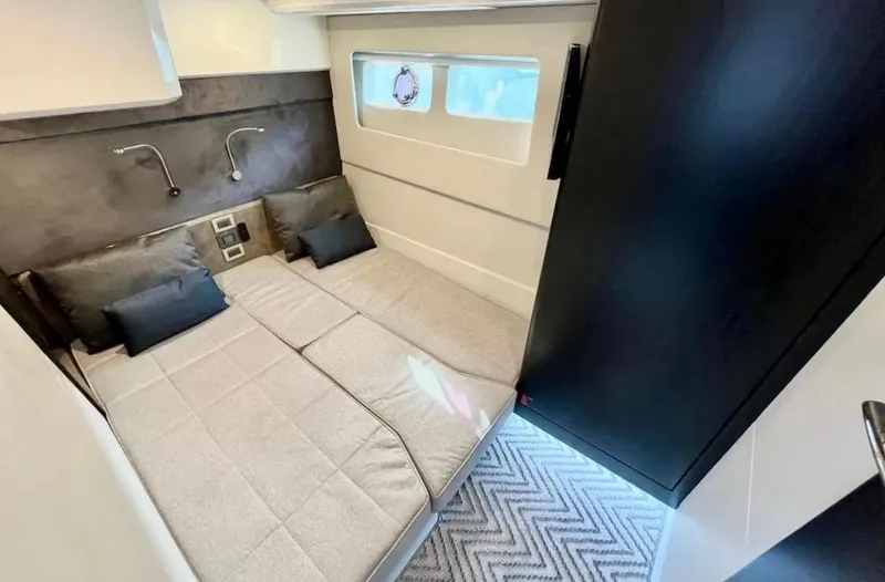 Slide: The Image of Schaefer 660 2023 - 55