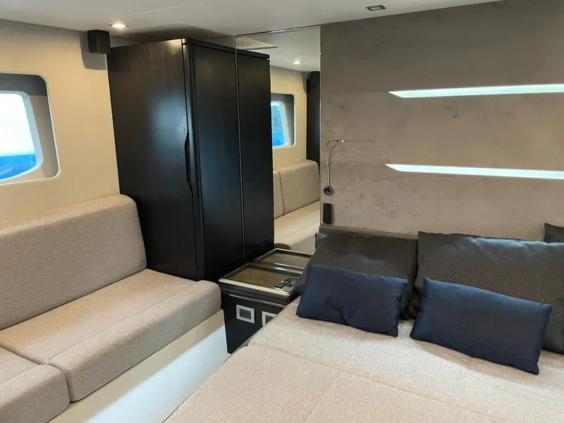 Slide: The Image of Schaefer 660 2023 - 63