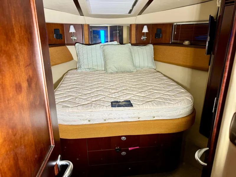 Slide: The Image of Sea Ray 500 Sedan Bridge 2005 - 52