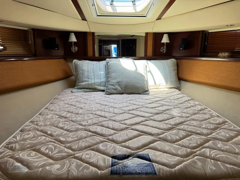 Slide: The Image of Sea Ray 500 Sedan Bridge 2005 - 53