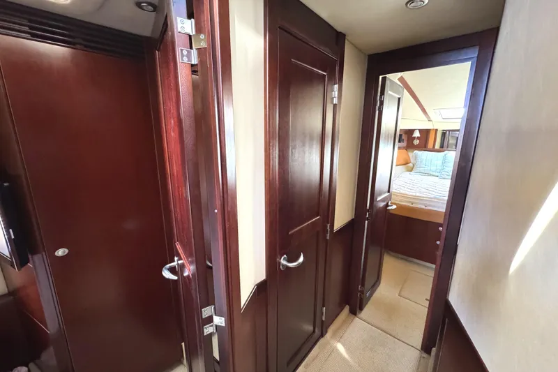 Slide: The Image of Sea Ray 500 Sedan Bridge 2005 - 67