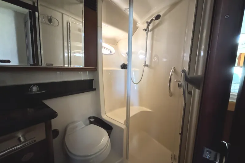 Slide: The Image of Sea Ray 500 Sedan Bridge 2005 - 72