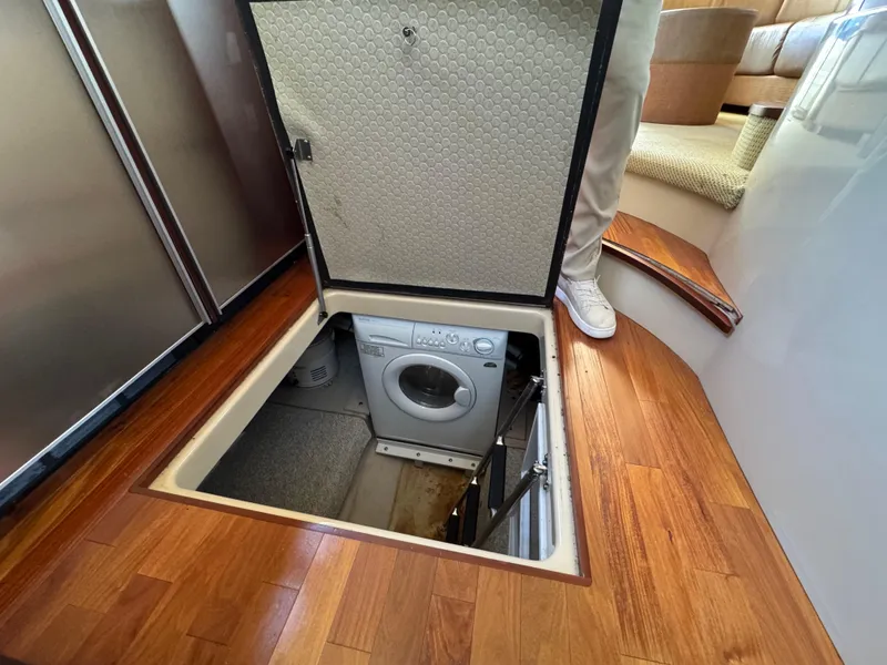 Slide: The Image of Sea Ray 500 Sedan Bridge 2005 - 75