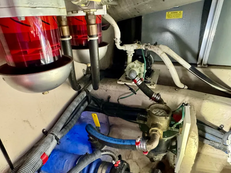 Slide: The Image of Sea Ray 500 Sedan Bridge 2005 - 77