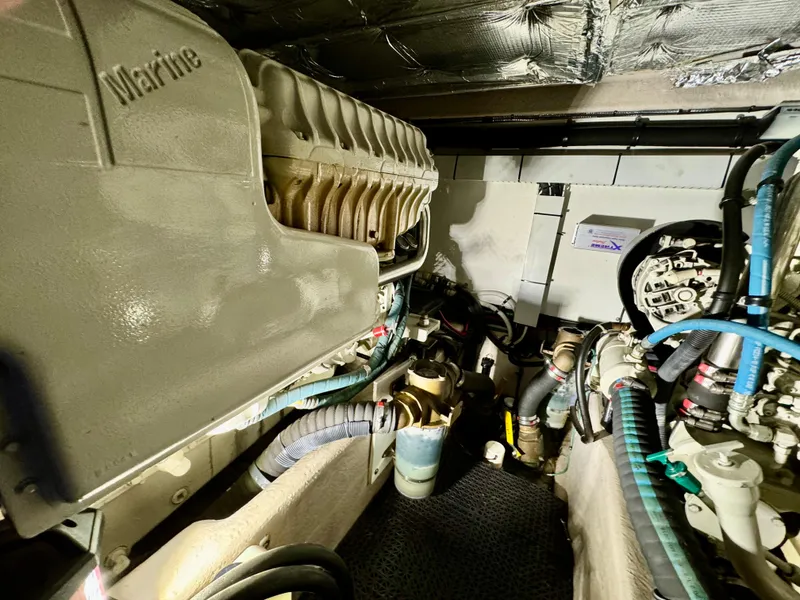 Slide: The Image of Sea Ray 500 Sedan Bridge 2005 - 82