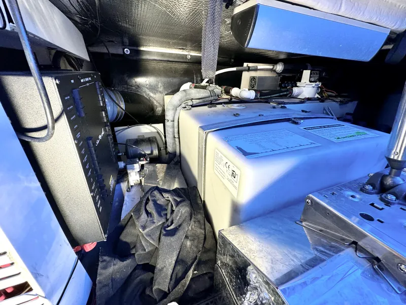 Slide: The Image of Sea Ray 500 Sedan Bridge 2005 - 87