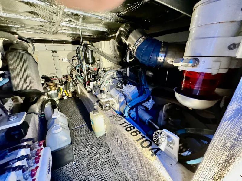 Slide: The Image of Sea Ray 500 Sedan Bridge 2005 - 89