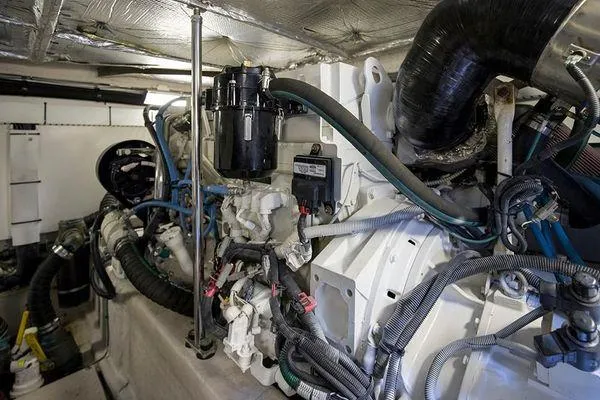 Slide: The Image of Sea Ray 500 Sedan Bridge 2005 - 91