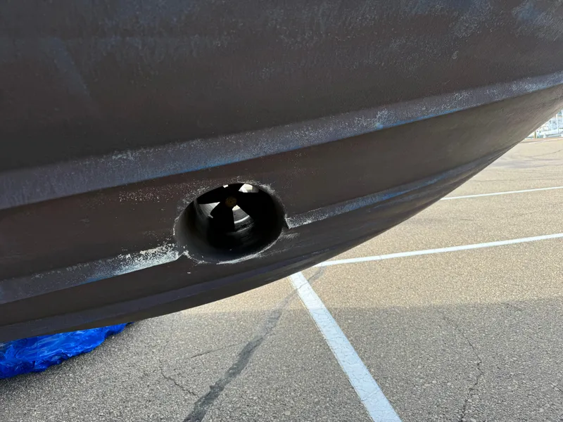 Slide: The Image of Sea Ray 500 Sedan Bridge 2005 - 98