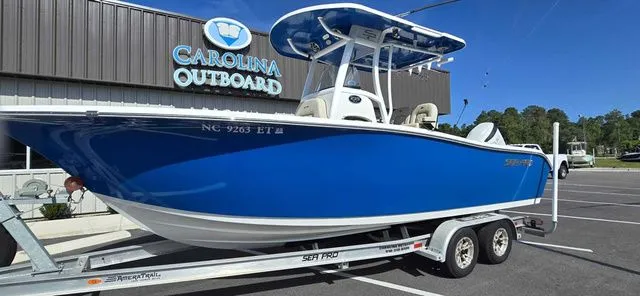 Slide: The Image of Sea Pro 239 DLX Center Console 2021 - 2