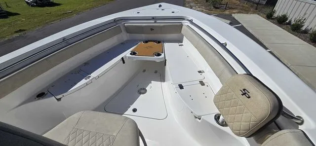 Slide: The Image of Sea Pro 239 DLX Center Console 2021 - 43