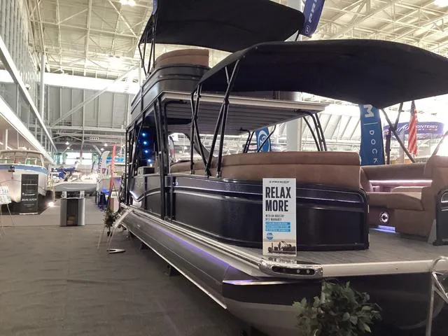 Slide: The Image of Premier 330 Escalante 2025 - 1