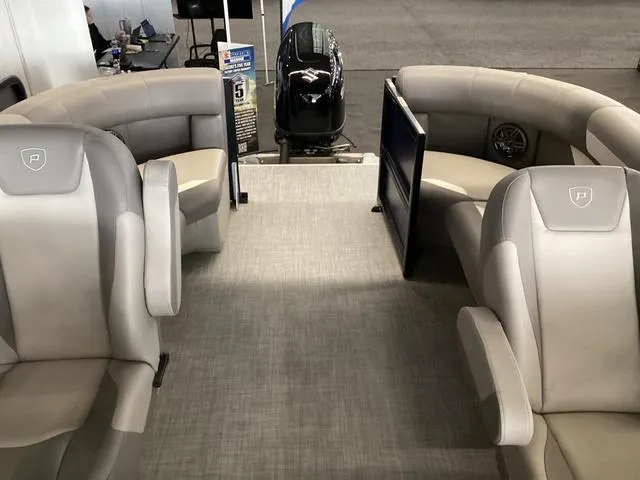 Slide: The Image of Premier 200 Sunscape RF 2025 - 12