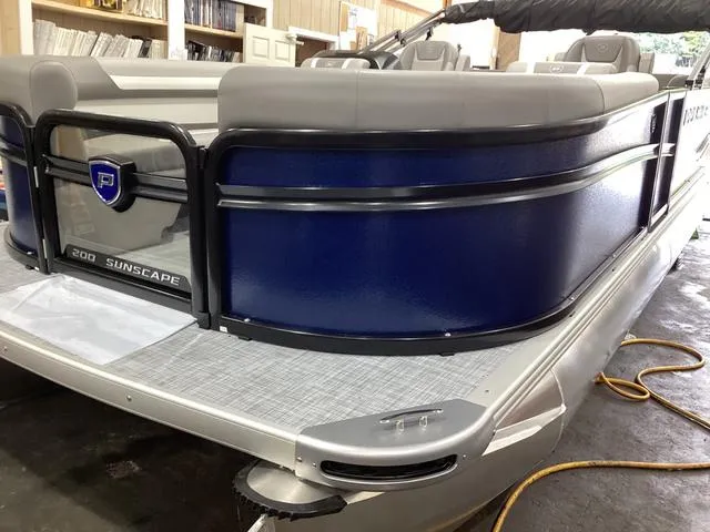 Slide: The Image of Premier 200 Sunscape RF 2025 - 16