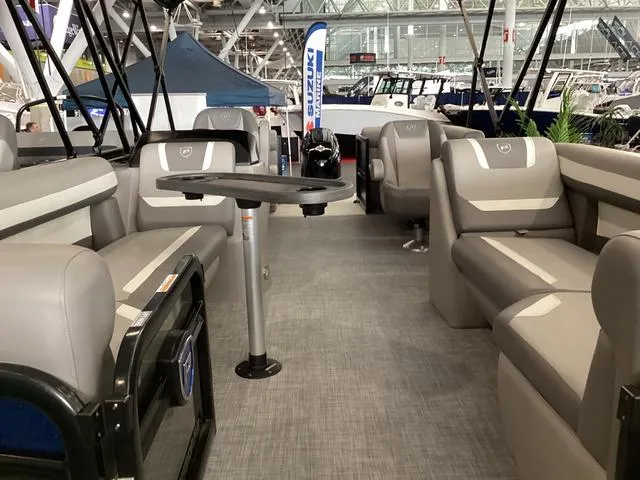 Slide: The Image of Premier 200 Sunscape RF 2025 - 3