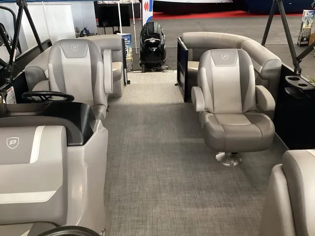 Slide: The Image of Premier 200 Sunscape RF 2025 - 6