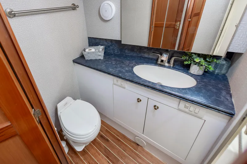 Slide: The Image of Ocean Yachts Super Sport 2005 - 52