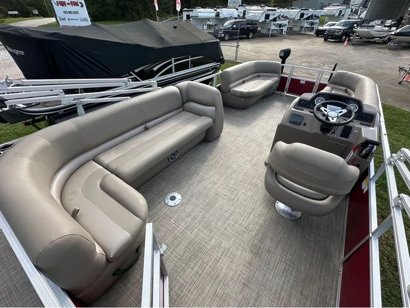 Slide: The Image of Ranger 200C 2024 - 5