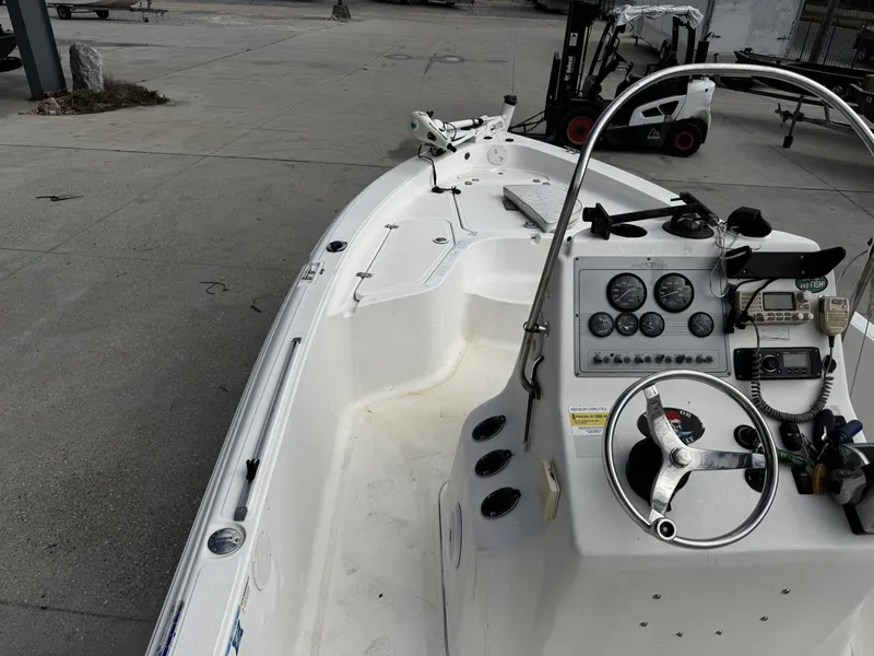 Slide: The Image of Sea Fox 205 Bay Fisher 2005 - 5