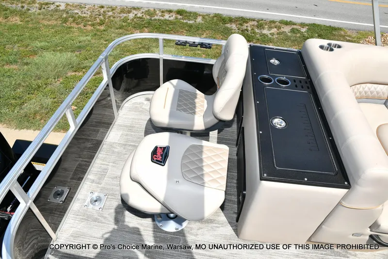 Slide: The Image of 2025 Ranger 223FC boat interior with seating and console, featuring 200HP Mercury 4 Stroke engine. - 7