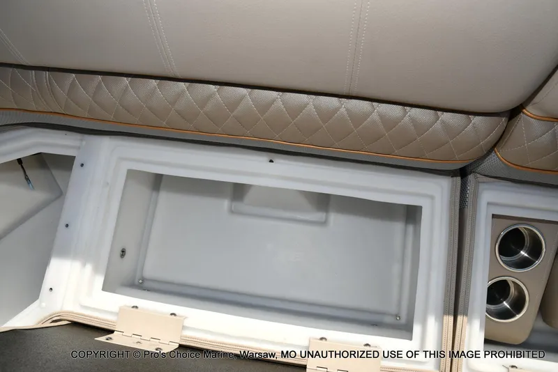 Slide: The Image of Ranger 243C Cruise w/250HP Mercury 4 Stroke 2025 - 57