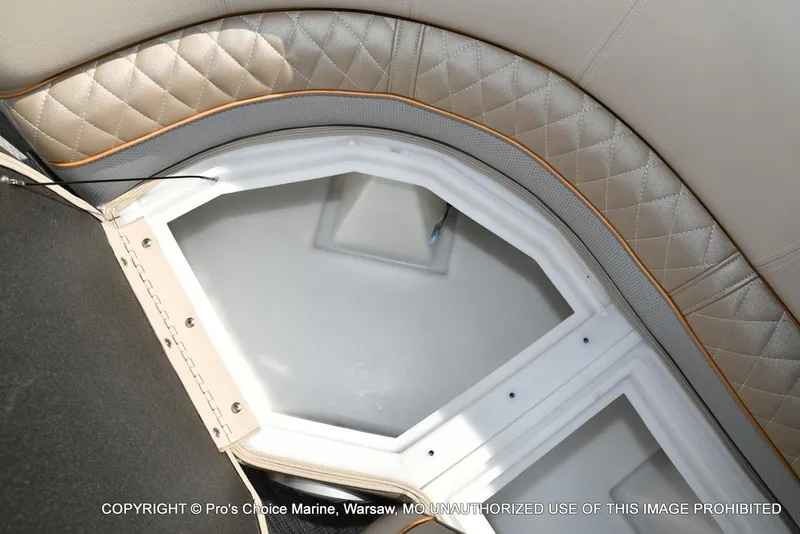 Slide: The Image of Ranger 243C Cruise w/250HP Mercury 4 Stroke 2025 - 58