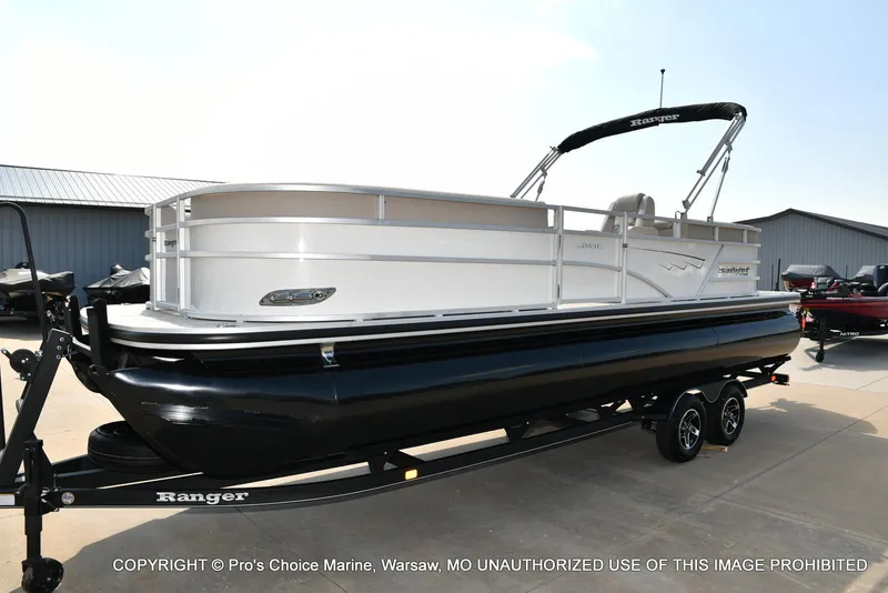 Slide: The Image of Ranger 243C Cruise w/250HP Mercury 4 Stroke 2025 - 68