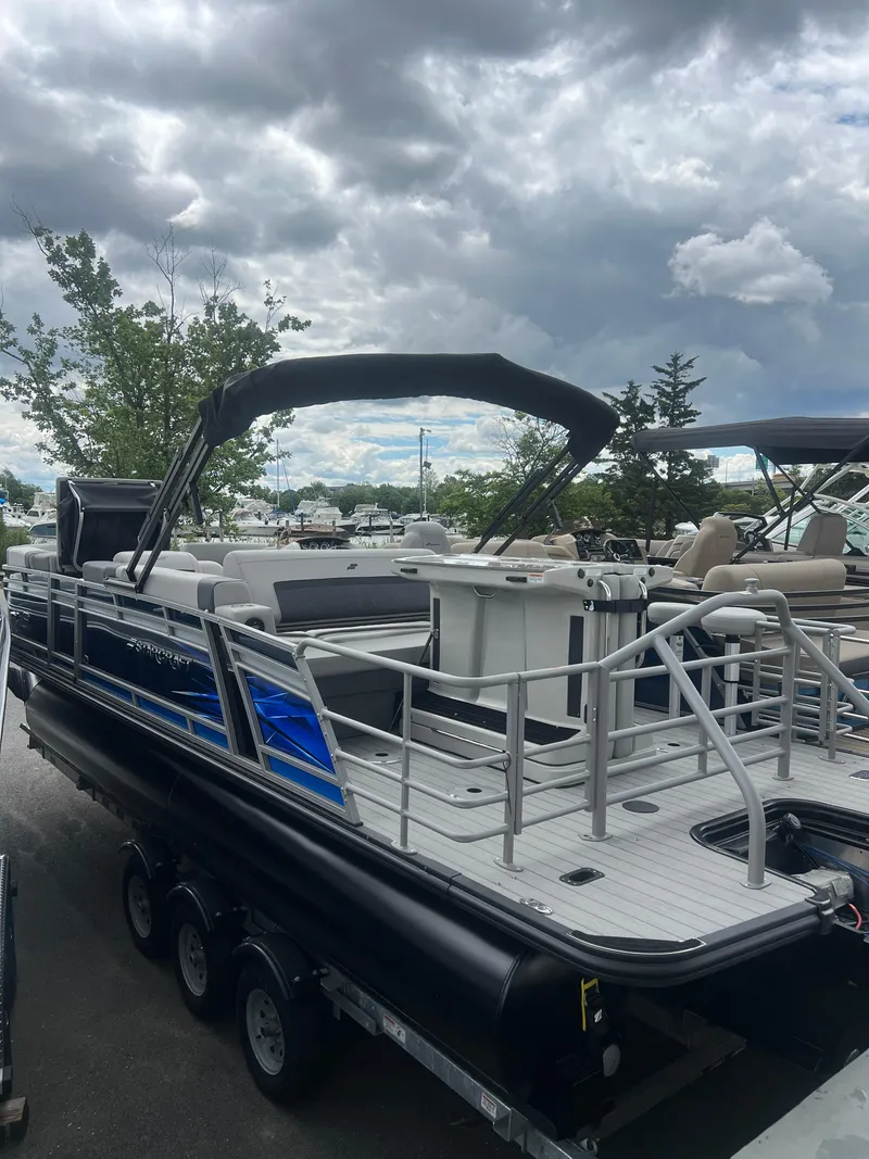 Slide: The Image of Starcraft CX 23 DL BAR 2025 - 28