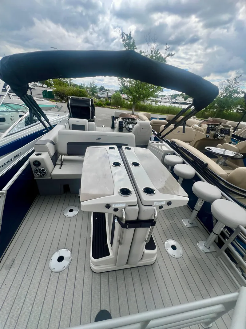 Slide: The Image of Starcraft CX 23 DL BAR 2025 - 3