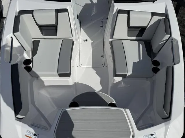 Slide: The Image of Yamaha AR220 2025 - 14