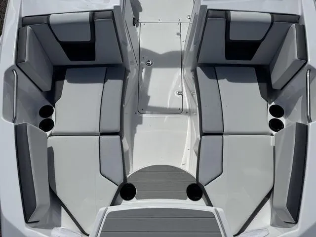 Slide: The Image of Yamaha AR220 2025 - 11