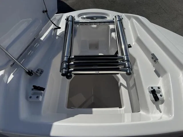 Slide: The Image of Yamaha AR250 2025 - 10