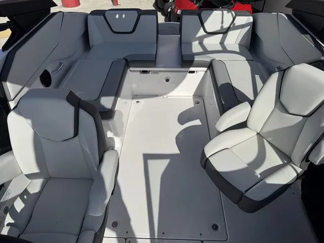 Slide: The Image of Yamaha AR250 2025 - 13